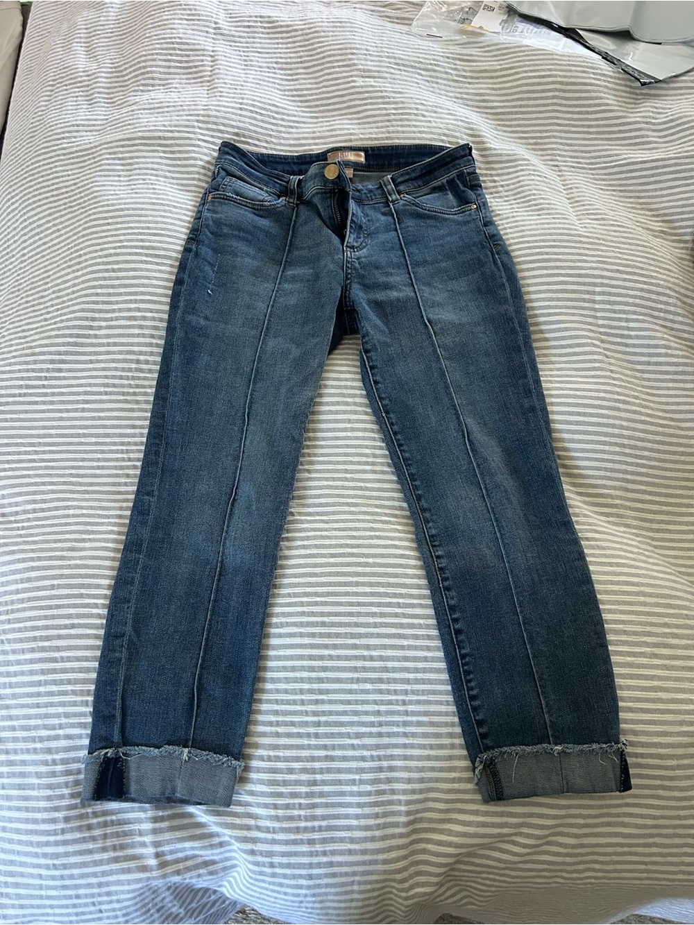 Kut from Kloth - Dark Blue Women’s capri Jeans with Front Seam Detail